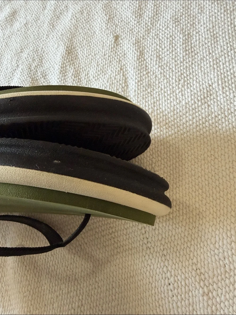 Tory Burch Layered Platform flip flops Olive Green and black size 9